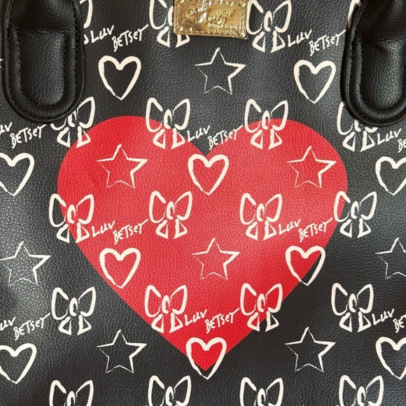 Betsey Johnson Shoulder Bag W Hearts & Bows Gold Chains On Crossbody Strap - Picture 3 of 16